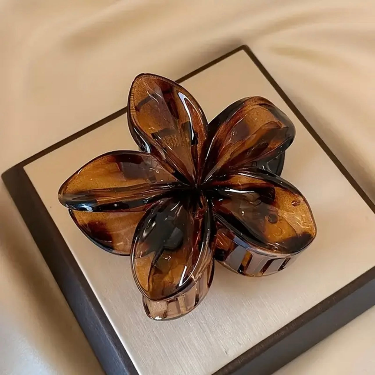 Flower Claw Hair Clip: Pack of 2